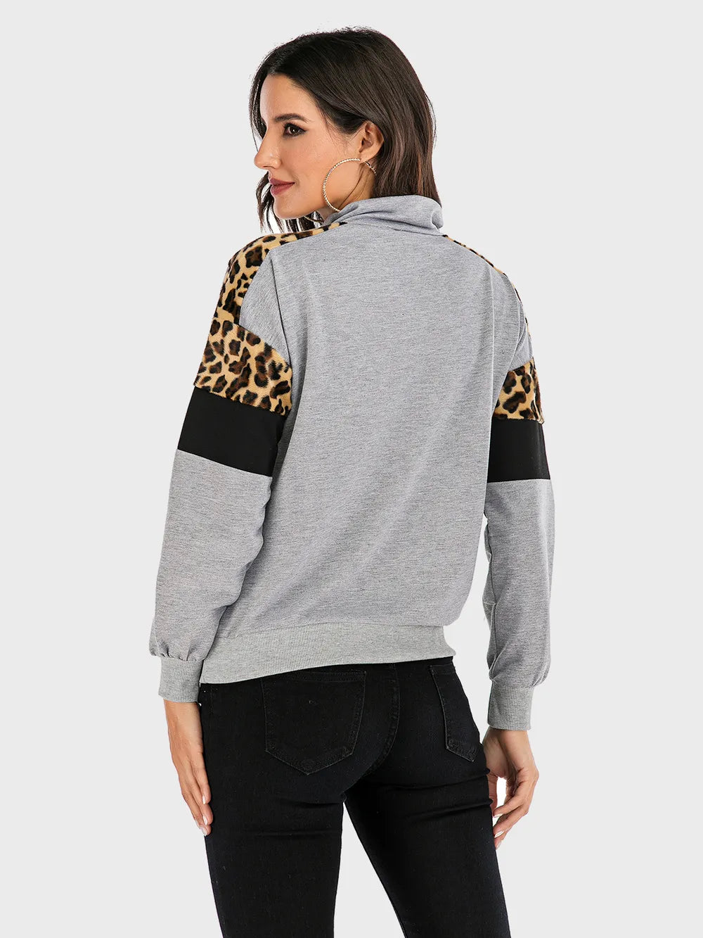 Leopard Print Half-Zip Sweatshirt – Casual & Chic