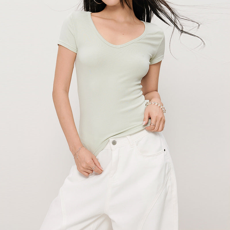 CLASSIC Ribbed V-Neck Tee