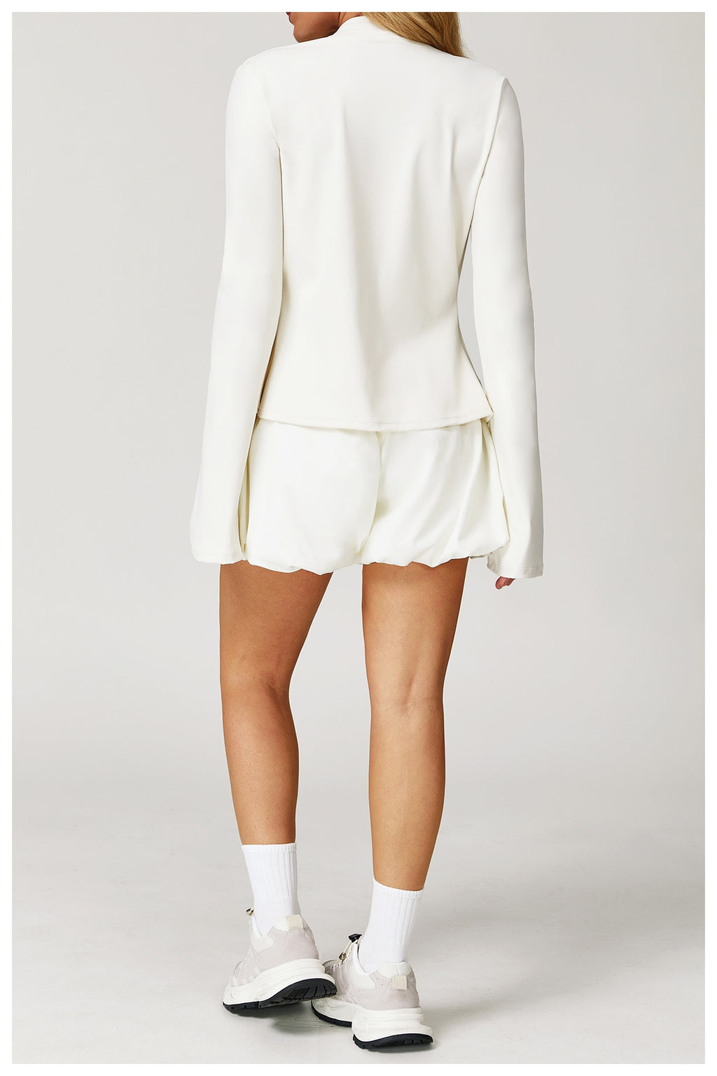 AURA LONGSLEEVE ZIP TOP – Lightweight Performance Shirt