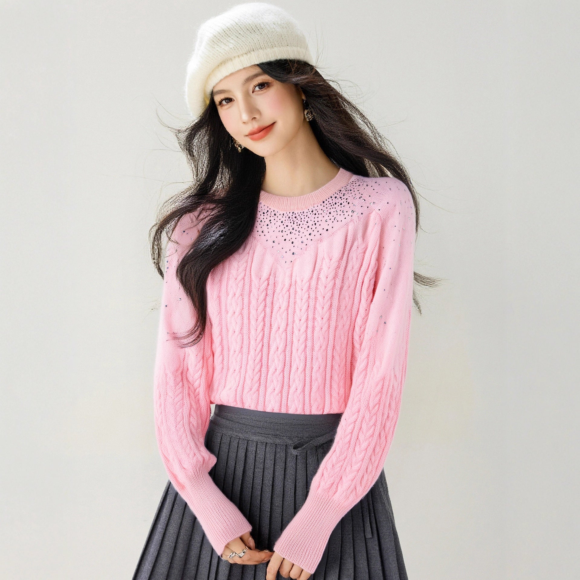 ELEGANCE PEARL – Chic Embellished Knit Sweater