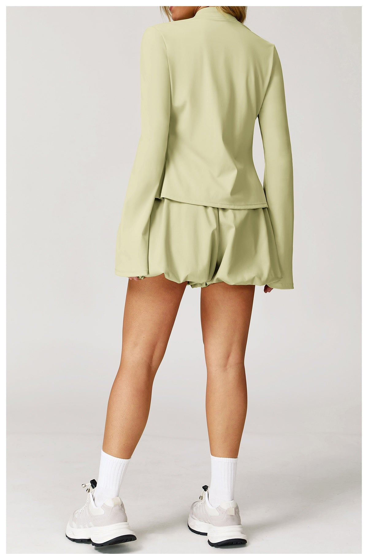 AURA LONGSLEEVE ZIP TOP – Lightweight Performance Shirt