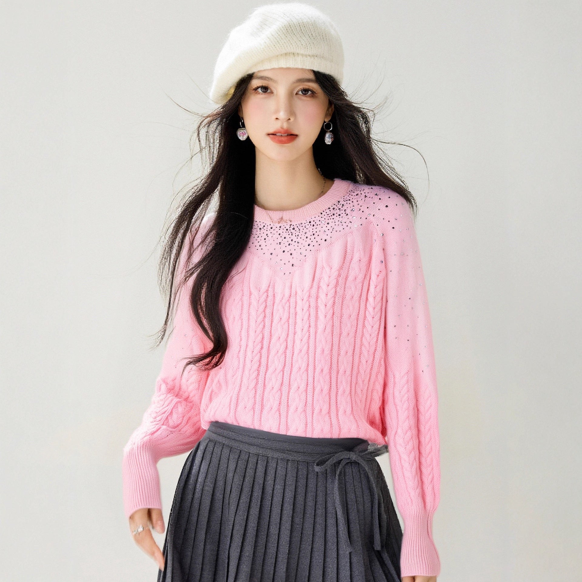 ELEGANCE PEARL – Chic Embellished Knit Sweater