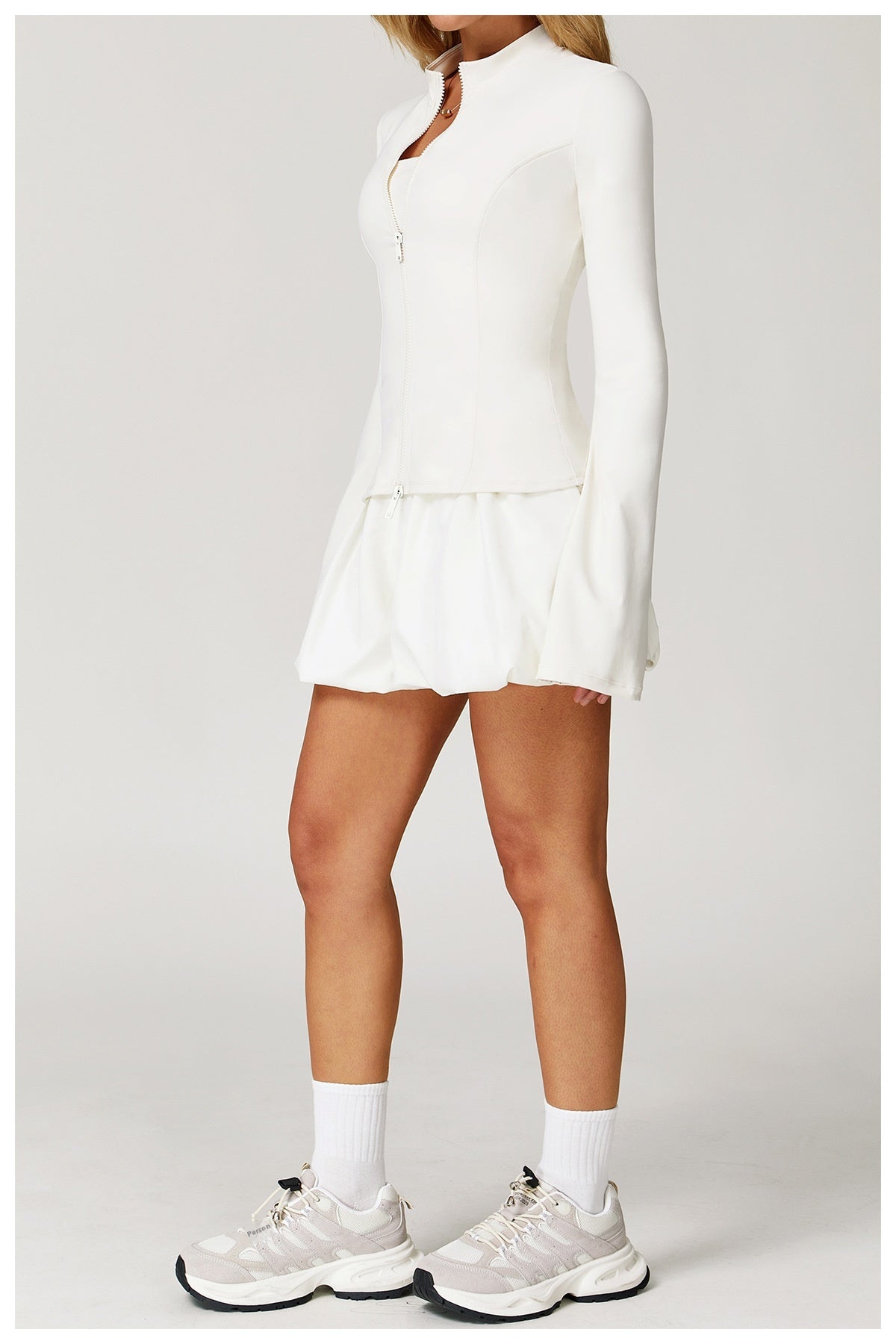 AURA LONGSLEEVE ZIP TOP – Lightweight Performance Shirt